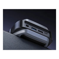 Ports de charge et sorties USB du booster de démarrage UTRAI, en gros plan